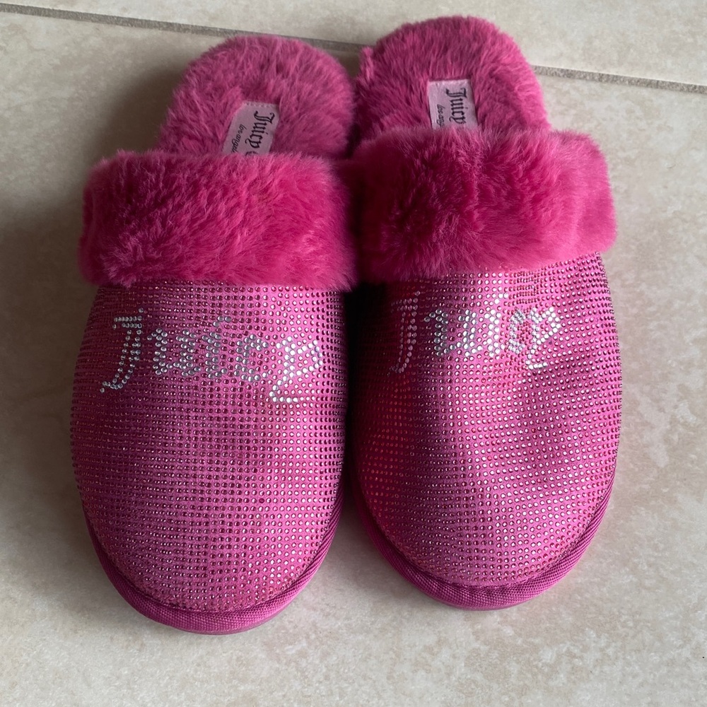 Juicy Couture Sparkling Pink Slippers